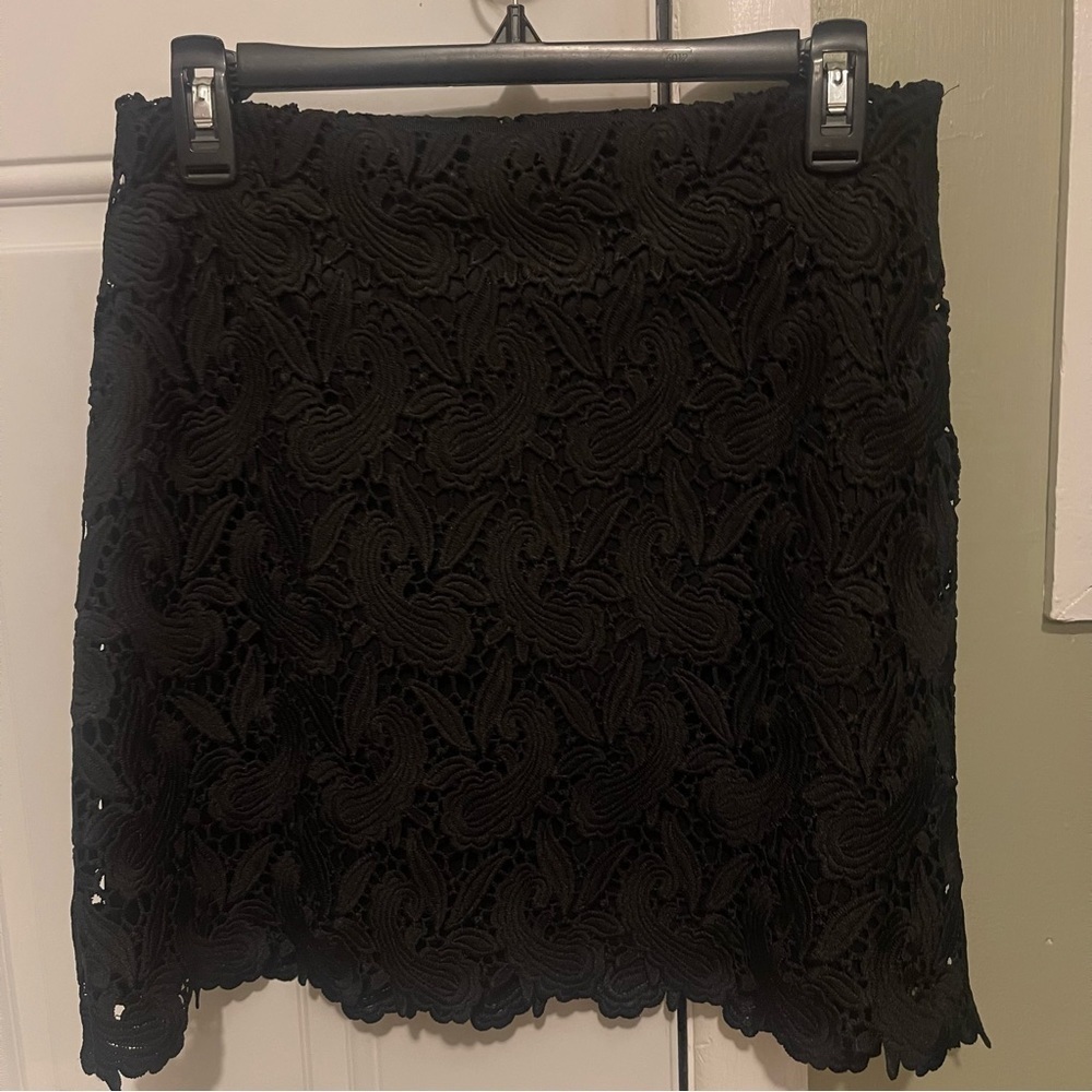 â€ïž2/$15 or 3/$21â€ïžExpress Black Crocheted Skirt, Size 6